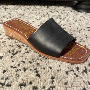 🤩FINAL CLEARANCE 🧨 Sam Edelman black slip on - Cork Heel
